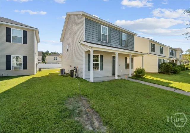 3rd image of 28 Fiore Dr, Savannah, GA 31419 | MLS# SA345998