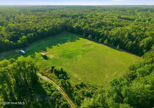 Photo 5 of House for sale at 2025 Vass Carthage Rd, Carthage, NC 28327 | MLS# 100574628 | Listing updated on 2026-08-18