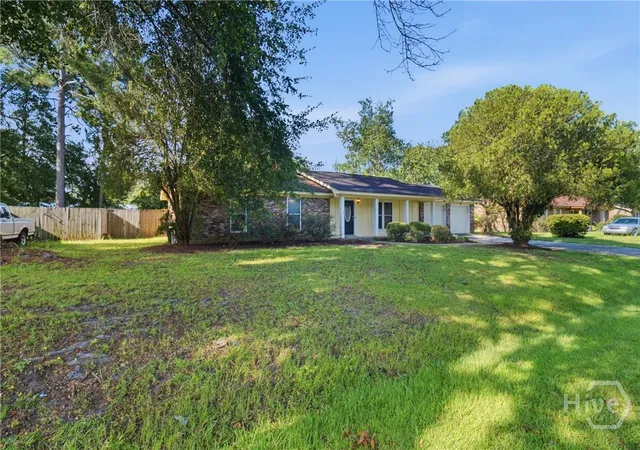 Photo 2 of Single family home for sale at 615 Madison Dr, Hinesville, GA 31313 | MLS# SA362803 | Listing updated on 2026-08-17