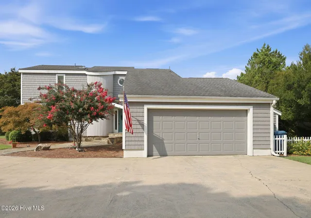 Homes for sale in Washington, NC | 205 Austin Point Dr, Washington, NC 27889 | MLS# 100586539