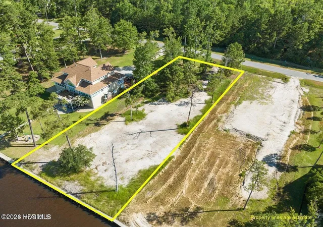 Homes for sale in Belhaven, NC | 14 E Dowry Crk E, Belhaven, NC 27810 | MLS# 100586596