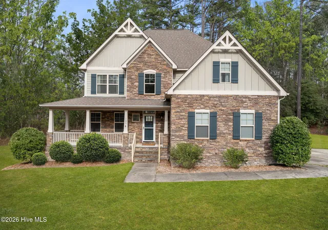 Photo 2 of Single family home for sale at 195 Glenmoor Dr, Southern Pines, NC 28387 | MLS# 100593182 | Listing updated on 2026-08-18