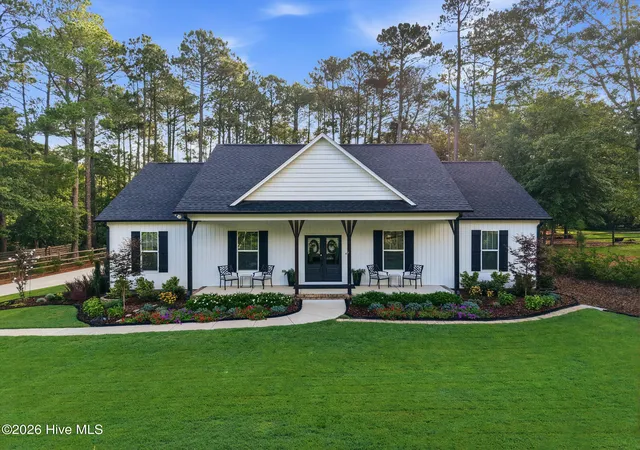 Photo 3 of Single family home for sale at 105 Stallion Dr, West End, NC 27376 | MLS# 100596214 | Listing updated on 2026-10-16