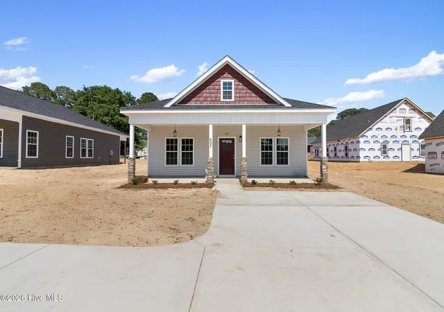 Homes for sale in Clinton, NC | 802 Holmes St, Clinton, NC 28328 | MLS# 100548606