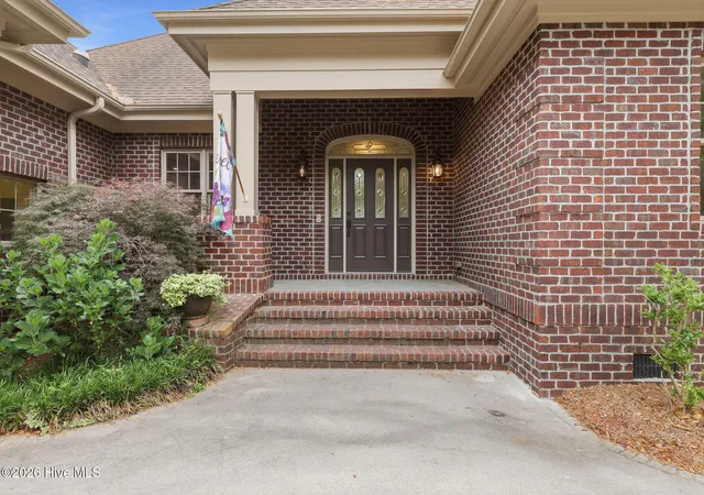 Photo 4 of Single family home for sale at 168 Cedar Point Dr, Wallace, NC 28466 | MLS# 100570425 | Listing updated on 2026-10-02