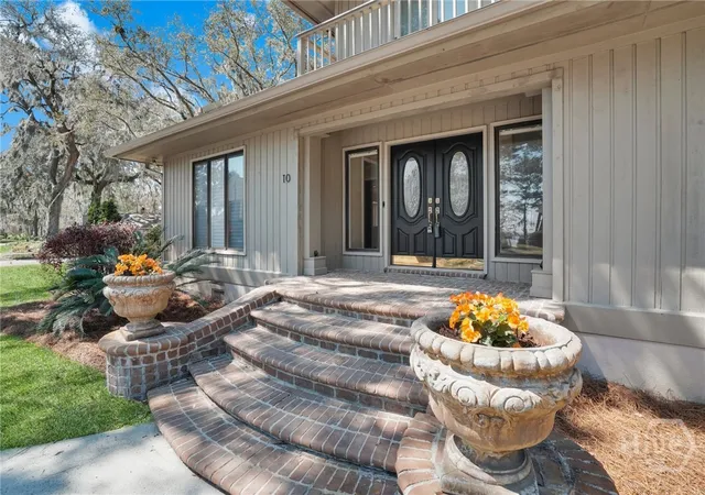 Photo 2 of Single family home for sale at 10 Cove Dr, Savannah, GA 31419 | MLS# SA360308 | Listing updated on 2026-10-10