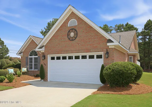 Photo 4 of Single family home for sale at 706 Shamrock Way, Greenville, NC 27834 | MLS# 100592512 | Listing updated on 2026-09-21