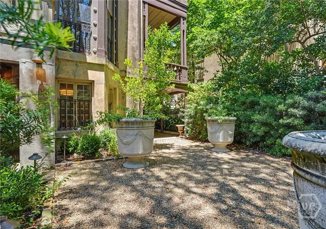 Photo 2 of Mansion for sale at 110 W Gaston St, Savannah, GA 31401 | MLS# SA357378 | Listing updated on 2026-09-09