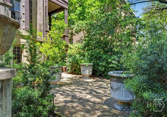 Photo 2 of Single family home for sale at 110 W Gaston St, Savannah, GA 31401 | MLS# SA357378 | Listing updated on 2026-09-09