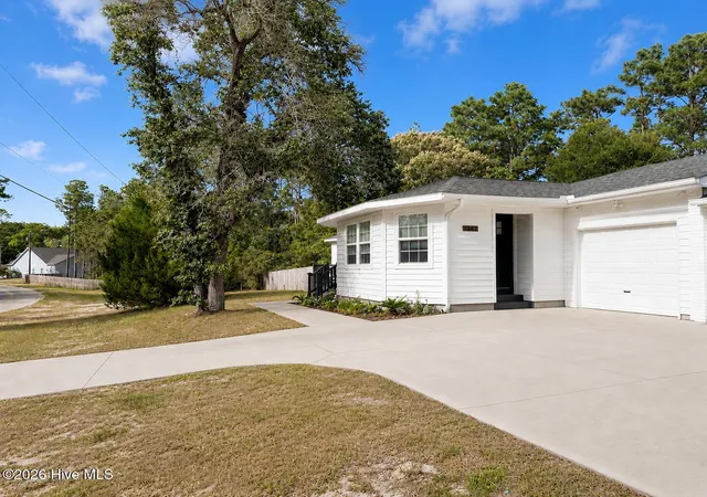 3rd image of 1341 Forest Lake Dr, Southport, NC 28461 | MLS# 100581460
