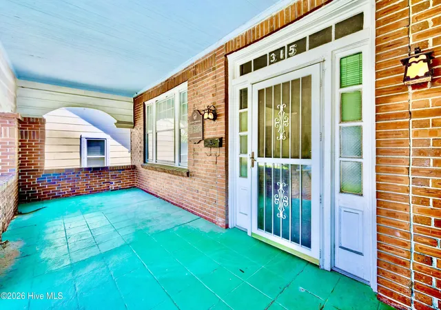 Photo 3 of Single family home for sale at 315 S 7th Street, Wilmington, NC 28401 | MLS# 100596347 | Listing updated on 2026-08-18