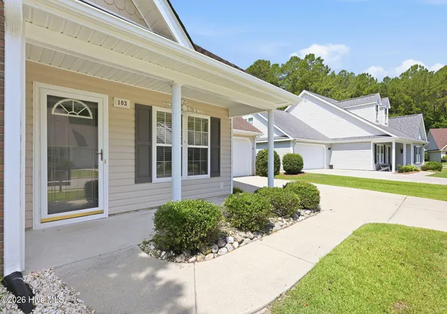 Homes for sale in New Bern, NC | 103 Valais Ct, New Bern, NC 28562 | MLS# 100584913