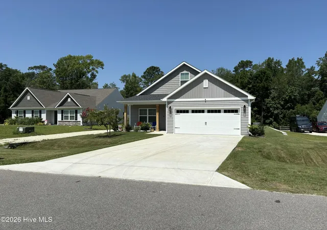 Photo 2 of Single family home for sale at 544 Poppleton Dr, Hampstead, NC 28443 | MLS# 100592766 | Listing updated on 2026-08-18