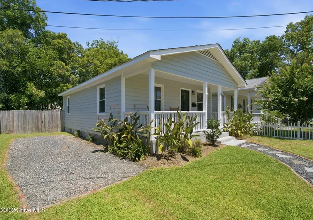 Photo 3 of Single family home for sale at 1921 Hudson Dr, Wilmington, NC 28403 | MLS# 100590814 | Listing updated on 2026-09-14