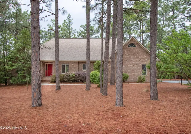 Photo 1 of Single family home for sale at 2 Interlachon Dr, Pinehurst, NC 28374 | MLS# 100570449 | Listing updated on 2026-08-26