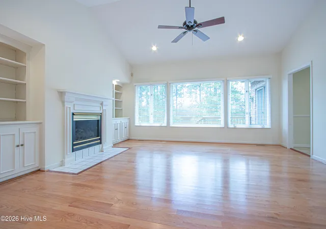 Photo 5 of Single family home for sale at 2 Interlachon Dr, Pinehurst, NC 28374 | MLS# 100570449 | Listing updated on 2026-08-26