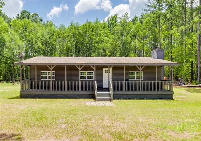 Homes for sale in Ellabell, GA | 4112 Seed Tick Rd, Ellabell, GA 31308 | MLS# SA359407