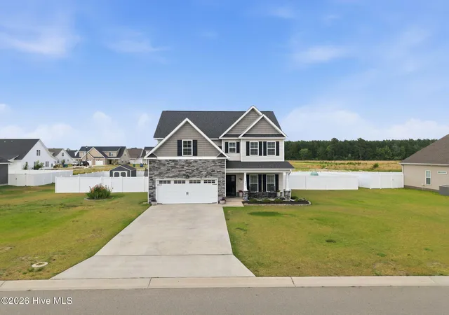 Photo 4 of Single family home for sale at 732 Megan Dr, Greenville, NC 27834 | MLS# 100583380 | Listing updated on 2026-08-21