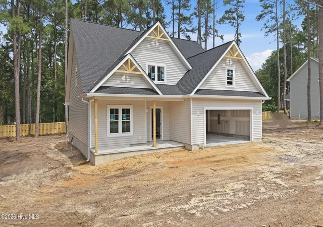 Photo 4 of Single family home for sale at 454 Hyland Hills Rd, Southern Pines, NC 28387 | MLS# 100583935 | Listing updated on 2026-08-31