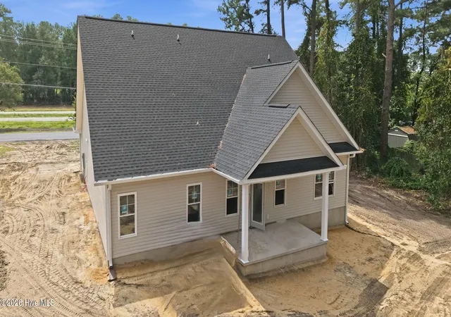 Photo 5 of Single family home for sale at 454 Hyland Hills Rd, Southern Pines, NC 28387 | MLS# 100583935 | Listing updated on 2026-08-31