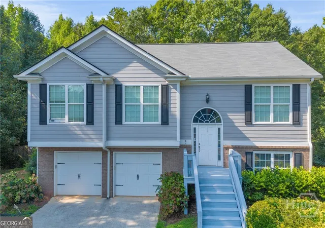 Homes for sale in Hull, GA | 1176 Kimberly Cir, Hull, GA 30646 | MLS# CL355697