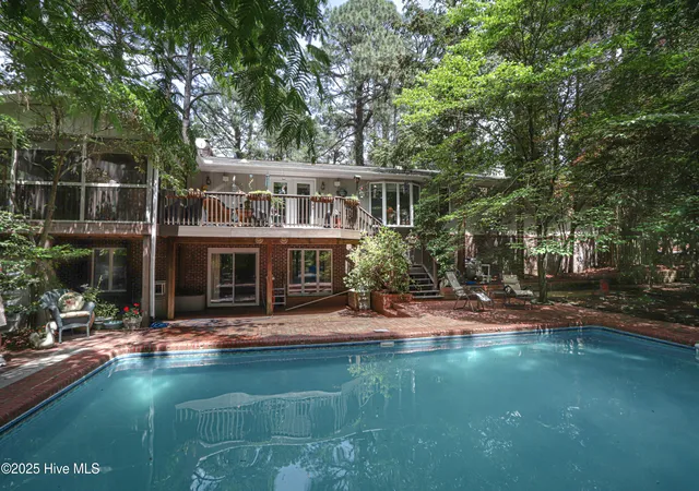 Photo 2 of Single family home for sale at 1 Collett Ln, Pinehurst, NC 28374 | MLS# 100557379 | Listing updated on 2026-09-30