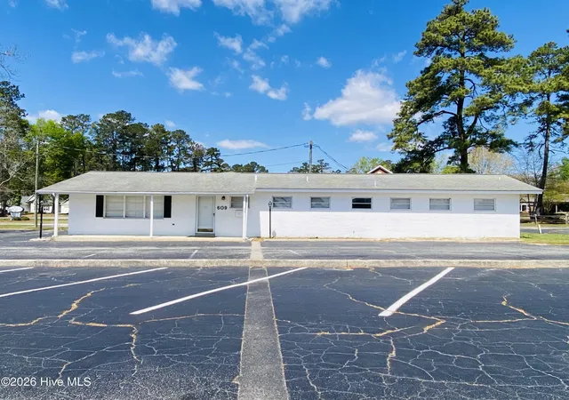 Photo 1 of House for sale at 609 Jefferson St, Whiteville, NC 28472 | MLS# 100563684 | Listing updated on 2026-03-31