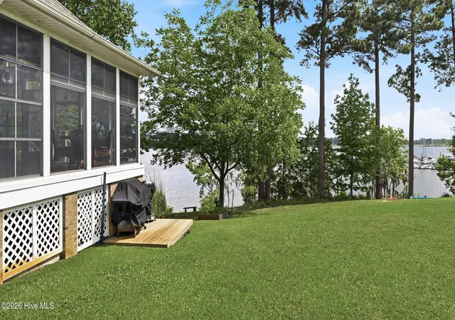 Homes for sale in Chocowinity, NC | 126 Ridge Rd, Chocowinity, NC 27817 | MLS# 100575490