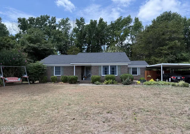 Homes for sale in Greenville, NC | 103 King Arthur Rd, Greenville, NC 27858 | MLS# 100571968