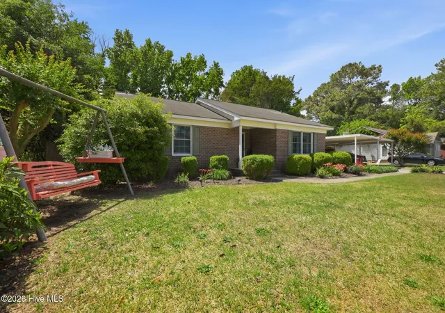 Homes for sale in Greenville, NC | 103 King Arthur Rd, Greenville, NC 27858 | MLS# 100571968