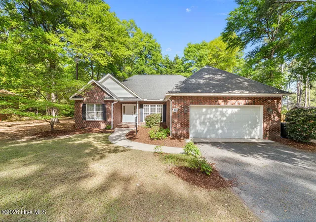 Photo 1 of Single family home for sale at 30 Oakmont Cir, Pinehurst, NC 28374 | MLS# 100567818 | Listing updated on 2026-09-04