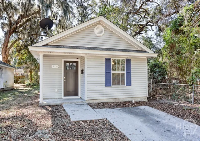 Photo 1 of Single family home for sale at 2311 Tennessee Ave, Savannah, GA 31404 | MLS# SA361279 | Listing updated on 2026-08-12