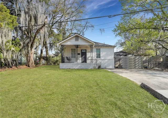 Photo 1 of Single family home for sale at 2106 Bolling St, Savannah, GA 31404 | MLS# SA352968 | Listing updated on 2026-07-17