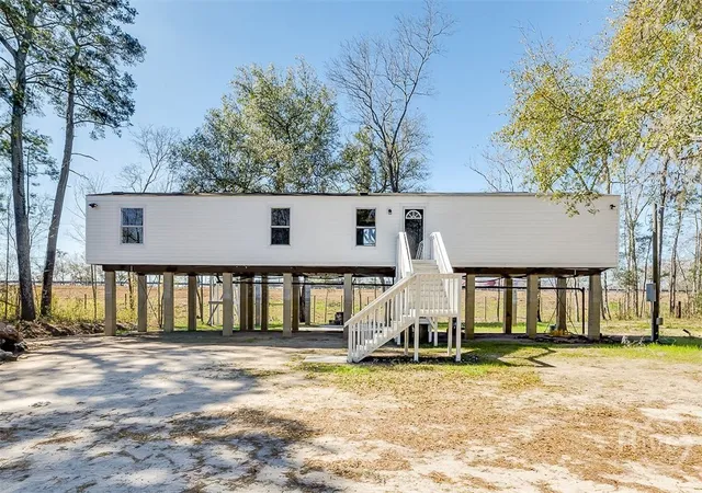 Homes for sale in Bloomingdale, GA | 451 Schuman Dr, Bloomingdale, GA 31302 | MLS# SA350043