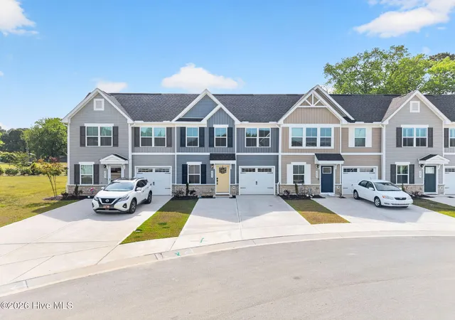 Photo 2 of Townhouse for sale at 2063 Parow Ln Nw, Calabash, NC 28467 | MLS# 100572622 | Listing updated on 2026-09-08