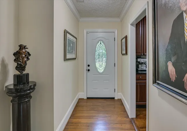 Photo 3 of Single family home for sale at 215 SE Barnard Ave, Aiken, SC 29801 | MLS# 98200385 | Listing updated on 2026-08-18