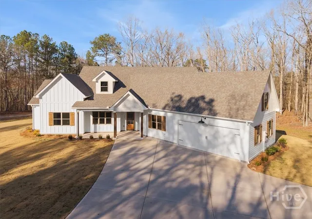 Photo 1 of Single family home for sale at 115 Oak Hl Cir, Eatonton, GA 31024 | MLS# CL346124 | Listing updated on 2026-10-20