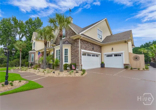 Photo 3 of Single family home for sale at 4 Grand View Ct, Pooler, GA 31322 | MLS# SA352978 | Listing updated on 2026-08-23