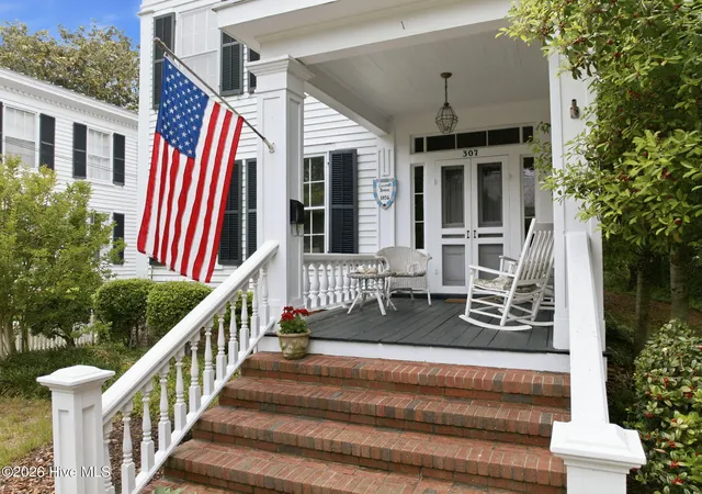 1st image of 307 Ann St, Beaufort, NC 28516 | MLS# 100571441