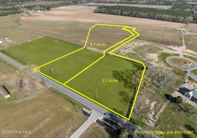 Homes for sale in Ayden, NC | 2293 Nc 102 E, Ayden, NC 28513 | MLS# 100519655