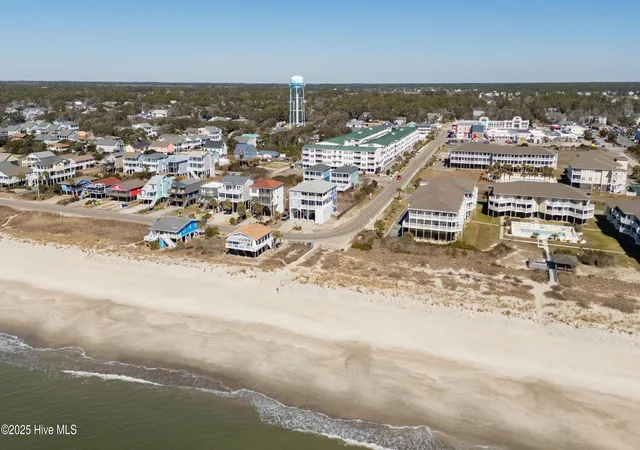 2nd image of 105 Se 58Th St, Oak Island, NC 28465