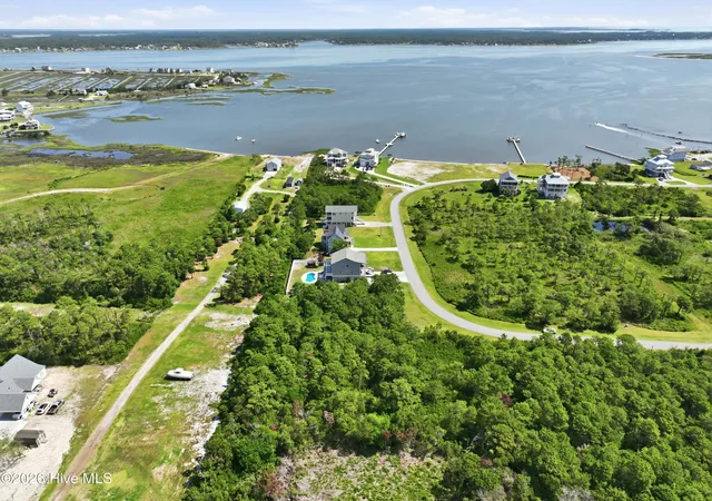 12th image of 134 Westbay Cir, Harkers Island, NC 28531 | MLS# 100586494