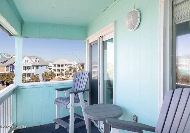 2nd image of 301 E Commerce Wy, Atlantic Beach, NC 28512
