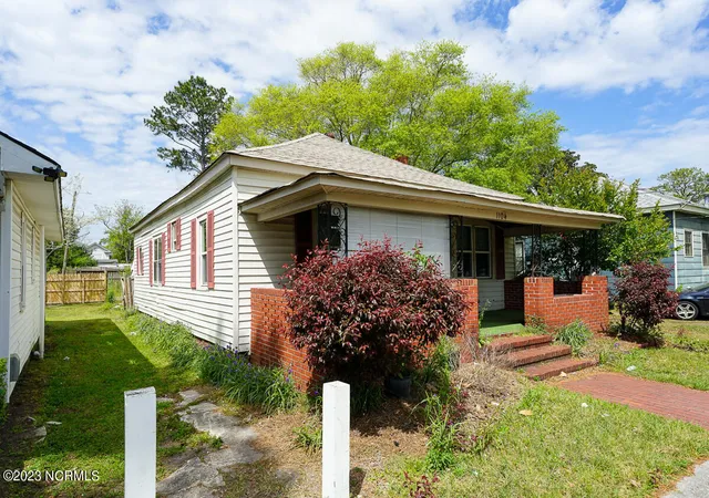 Photo 1 of Single family home for sale at 1104 S 7th Street, Wilmington, NC 28401 | MLS# 100579940 | Listing updated on 2026-08-18