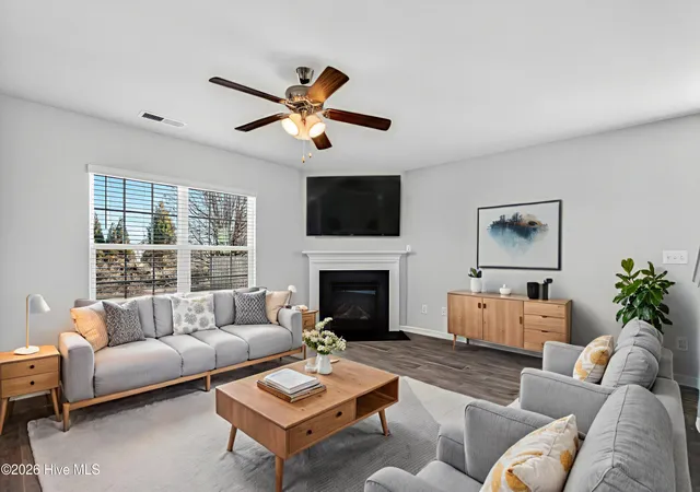 Photo 3 of Single family home for sale at 524 Dakota Ave, New Bern, NC 28560 | MLS# 100553668 | Listing updated on 2026-09-10