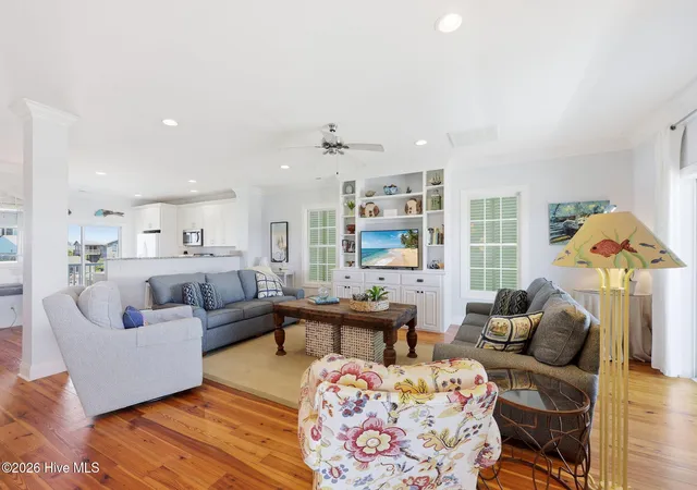 2nd image of 112 Robin Ave #B, Atlantic Beach, NC 28512 | MLS# 100574479