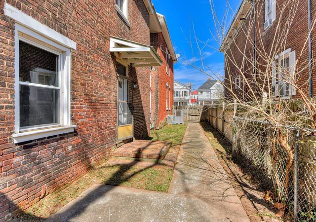 3rd image of 510 Walker St, Augusta, GA 30901 | MLS# 98197256
