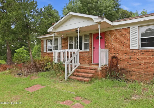 Photo 5 of Single family home for sale at 46 Gainsborough Ln, Cameron, NC 28326 | MLS# 100580730 | Listing updated on 2026-08-18