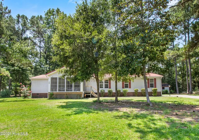 Photo 2 of Manufactured home for sale at 180 Quails Cvs, Hampstead, NC 28443 | MLS# 100583108 | Listing updated on 2026-09-21