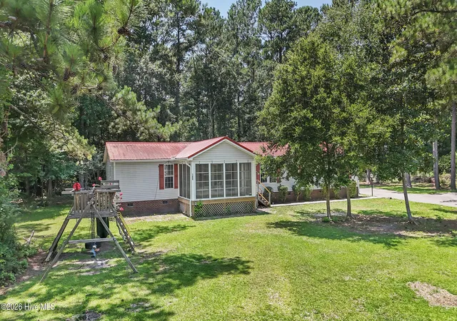 Photo 3 of Manufactured home for sale at 180 Quails Cvs, Hampstead, NC 28443 | MLS# 100583108 | Listing updated on 2026-09-21